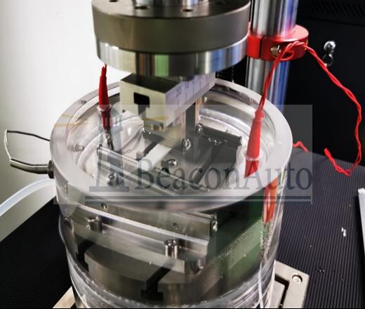 骨水泥彎曲疲勞性能試驗機產(chǎn)品介紹